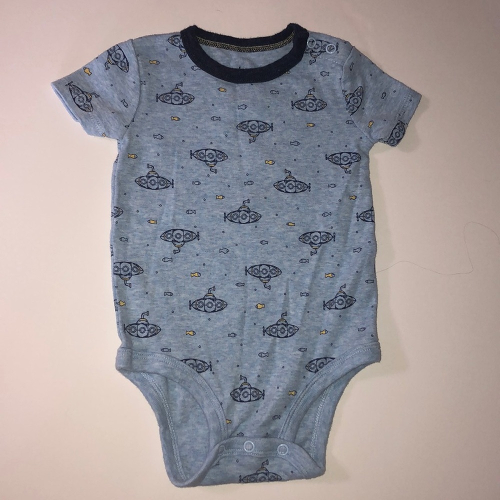 Boys onsie. Size 3-6M
